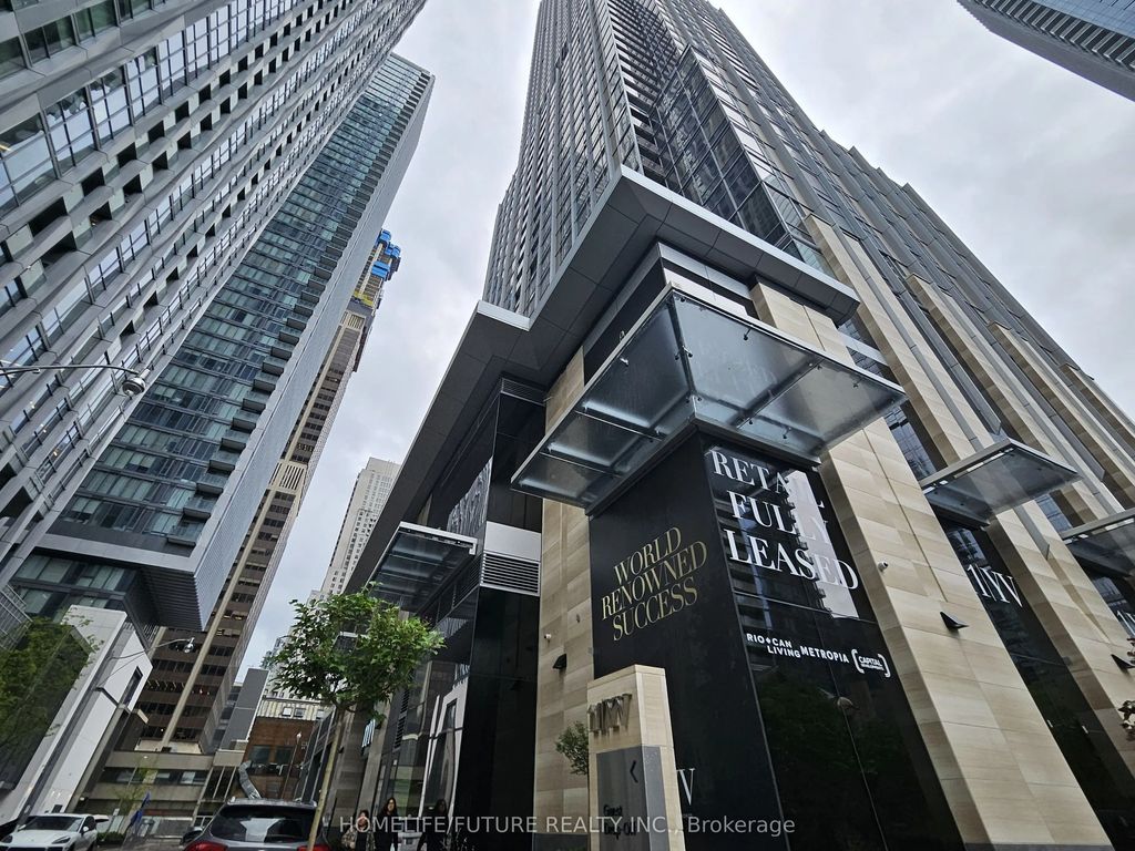11 Yorkville Avenue 6105, Toronto C02