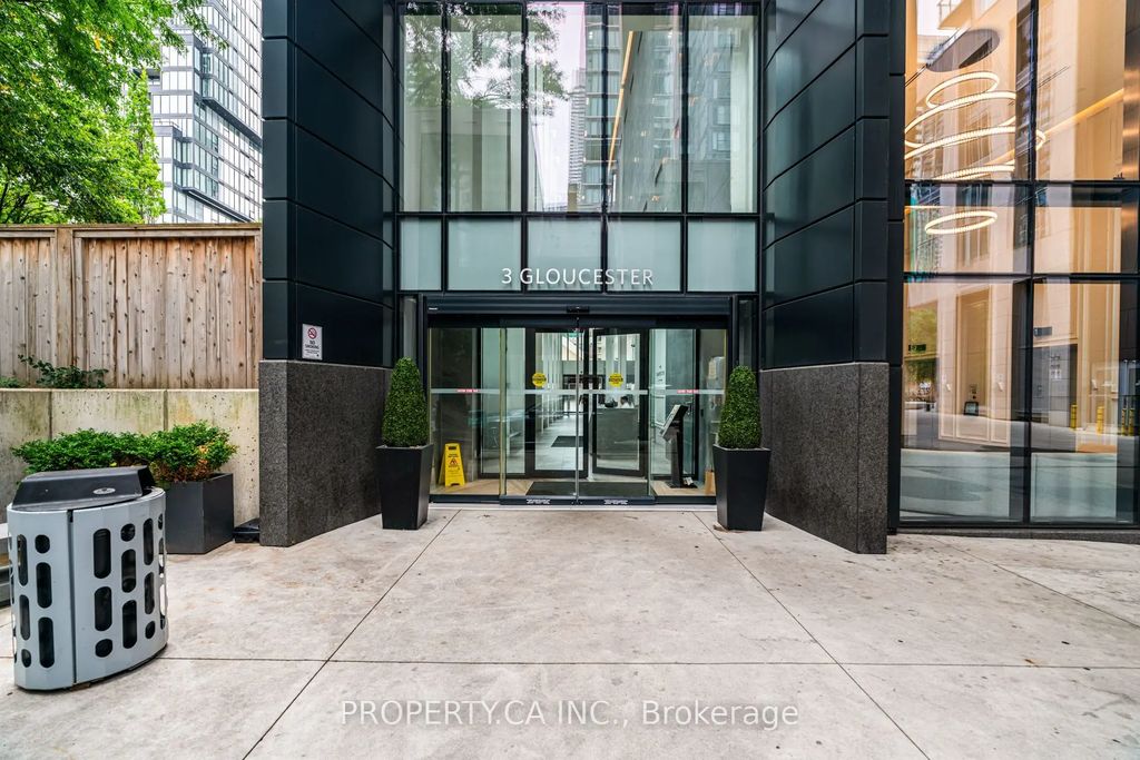3 Gloucester Street 1709, Toronto C08