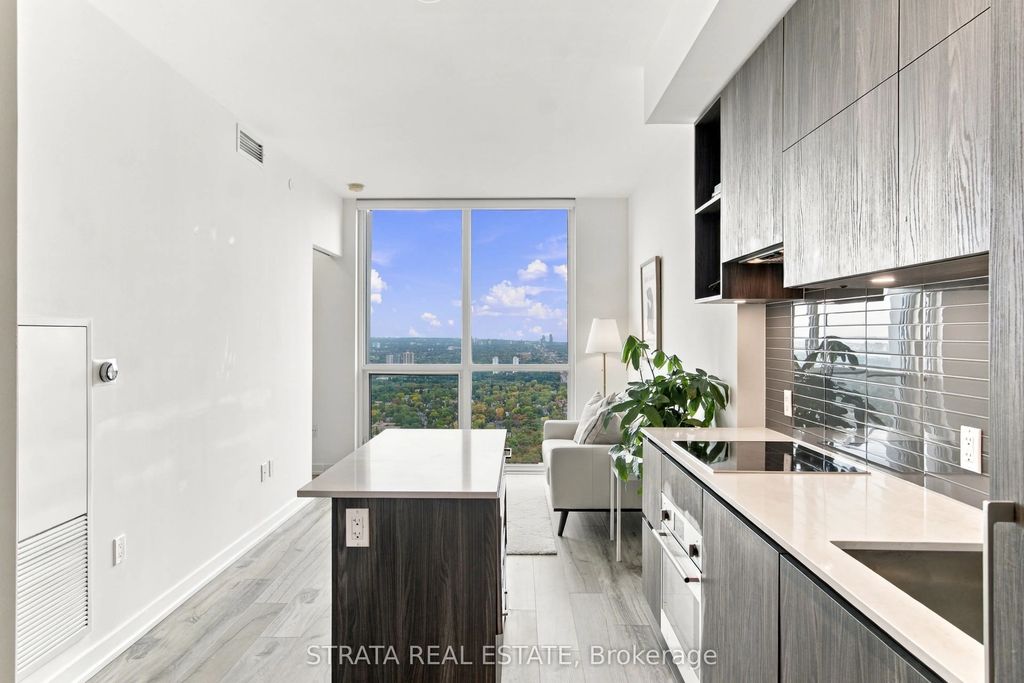 1 Yorkville Ave Avenue 4610, Toronto C02