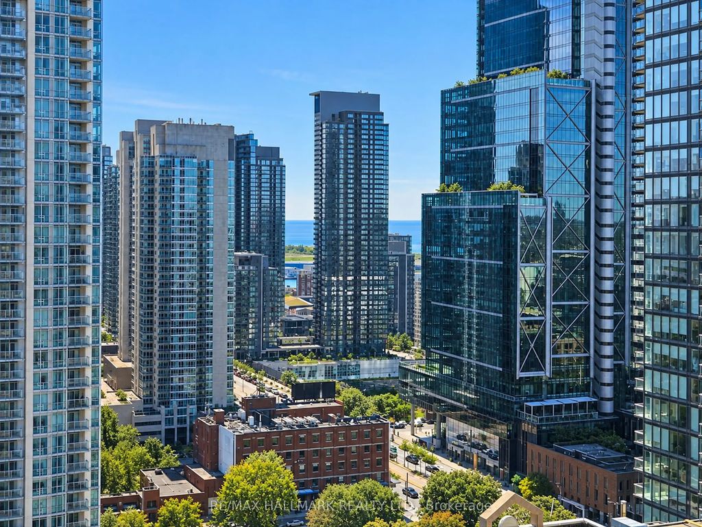 400 King Street W 2616, Toronto C01
