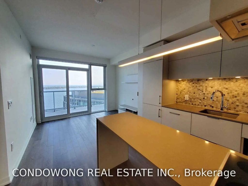 20 Richardson Street 2004, Toronto C08