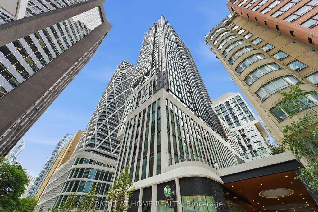 238 Simcoe Street 803, Toronto C01