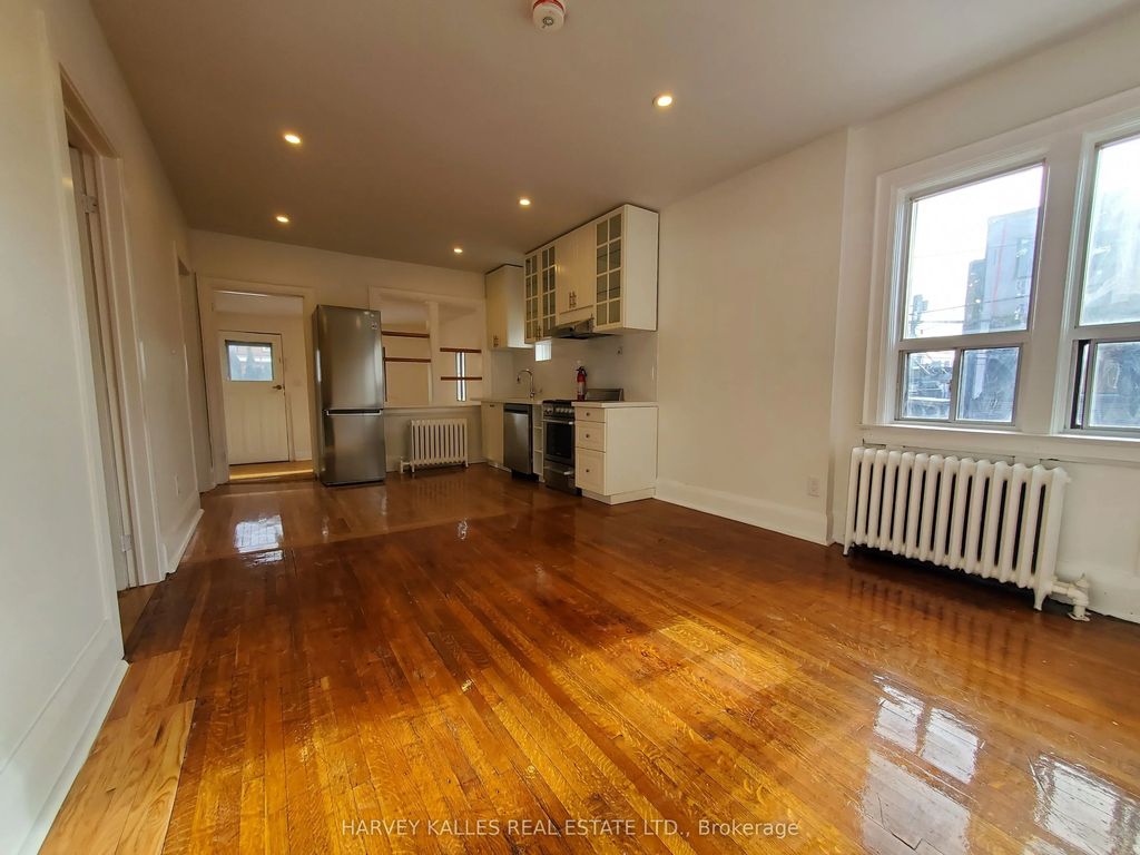 15 Alberta Avenue 2, Toronto C02
