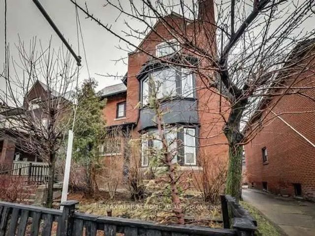 179 Spadina Road 3, Toronto C02