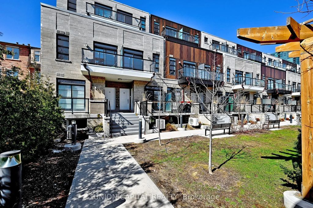 57 Finch Avenue W 39, Toronto C07