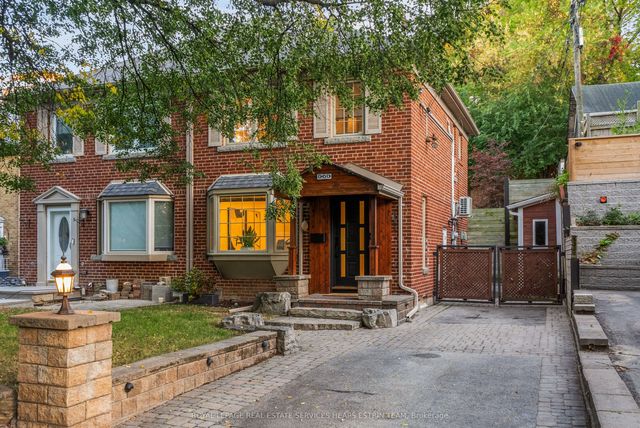 565 Roehampton Avenue, Toronto C10