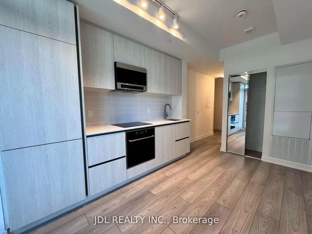 110 Broadway Avenue 1107, Toronto C10
