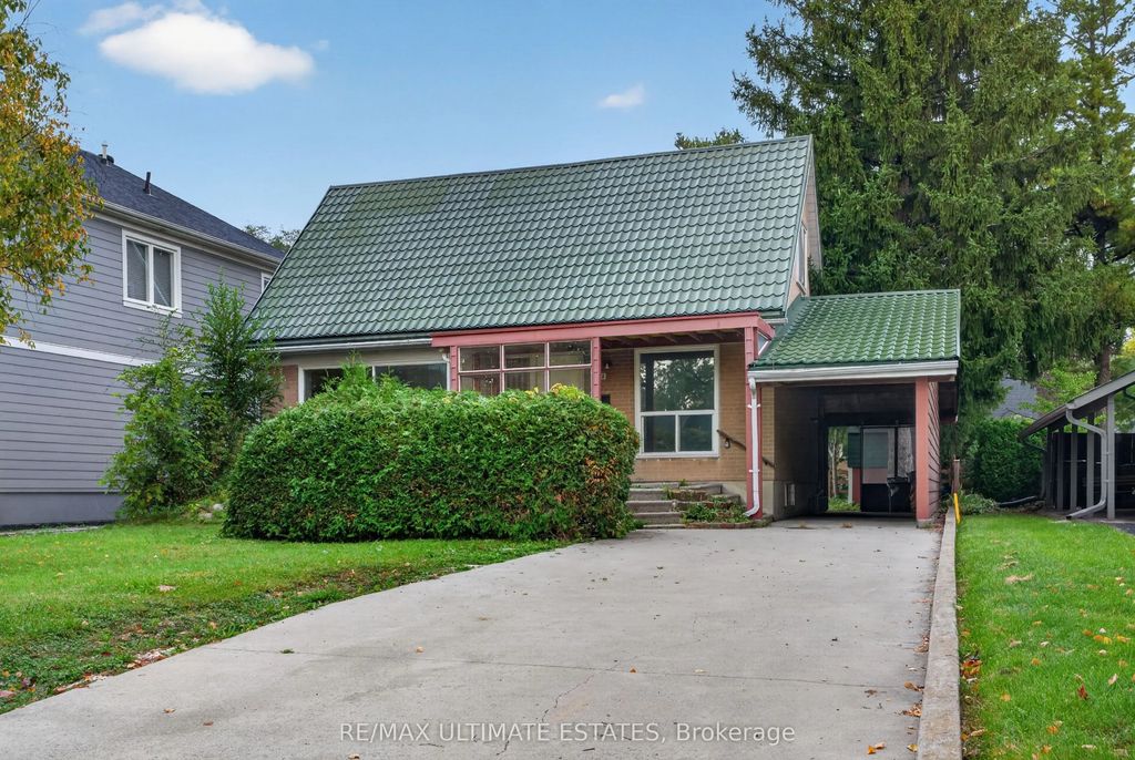 32 Broadleaf Road, Toronto C13