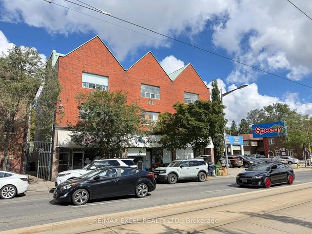 666 St Clair Avenue 304, Toronto C03