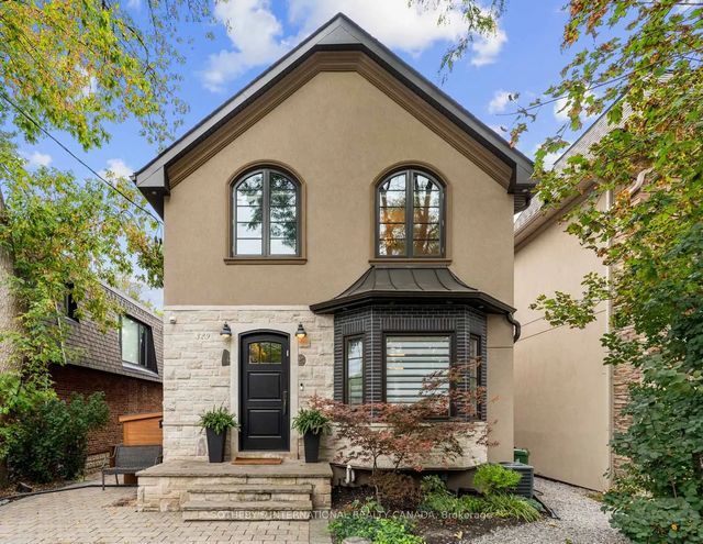 329 Broadway Avenue, Toronto C10