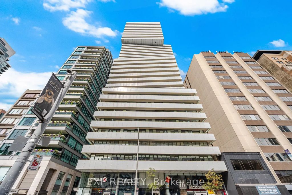 200 Bloor Street W 1203, Toronto C02