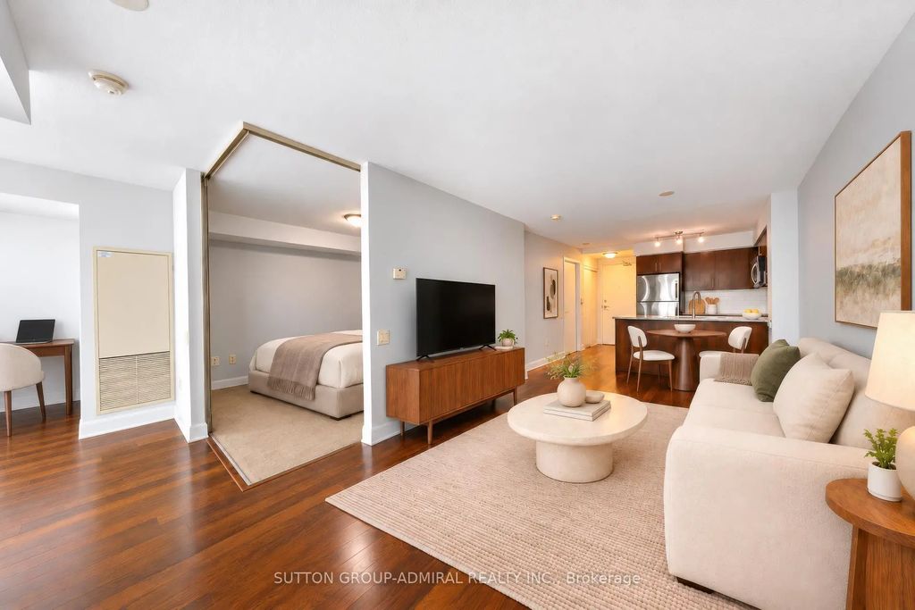 2191 Yonge Street 3210, Toronto C10