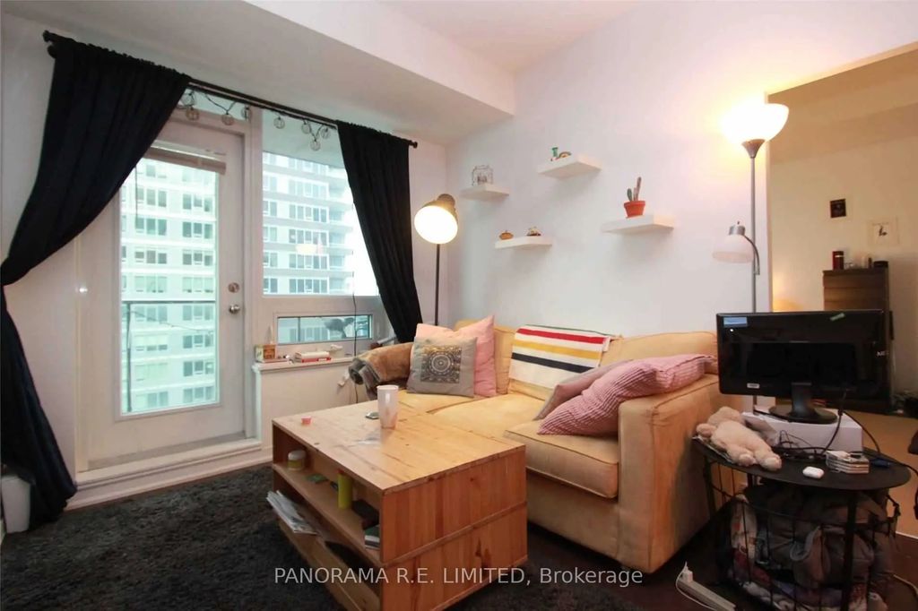 55 East Liberty Street 1512, Toronto C01