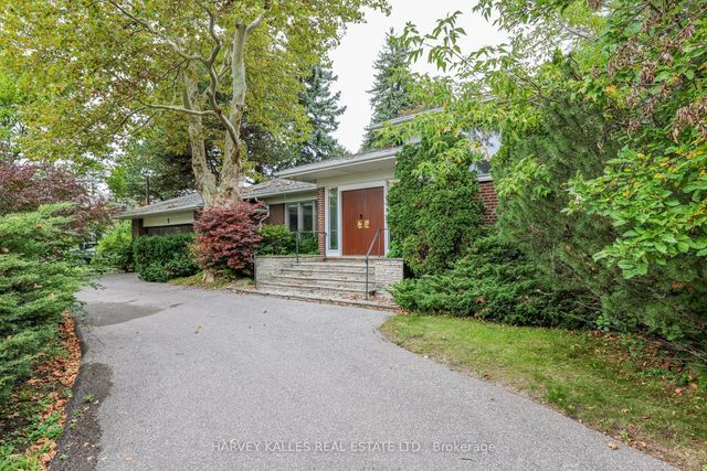 2 Colvestone Road, Toronto C12