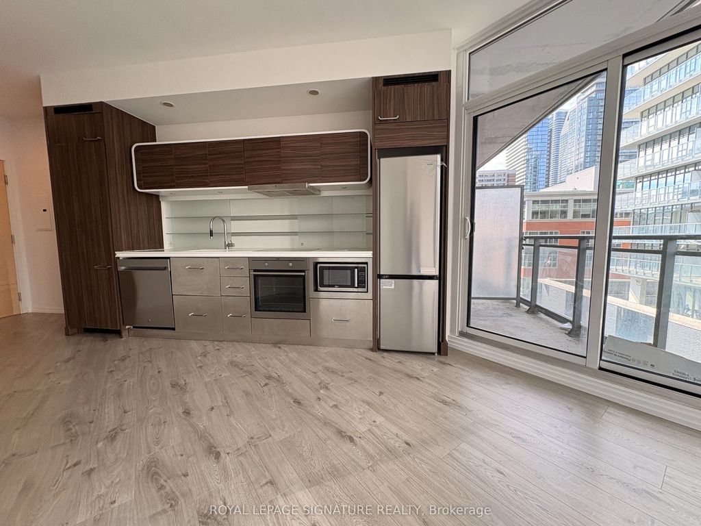 45 Charles Street E 806, Toronto C08