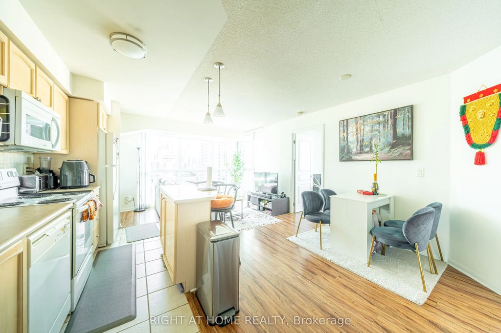 18 Yonge Street 1405, Toronto C01