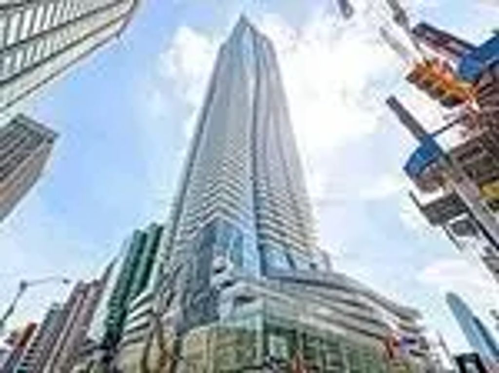 1 Bloor Street E 2911, Toronto C08