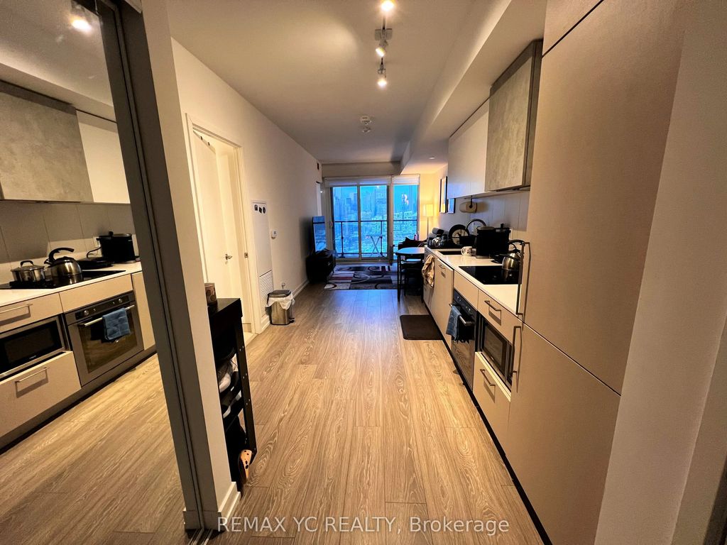 19 Western Battery Road 2520, Toronto C01