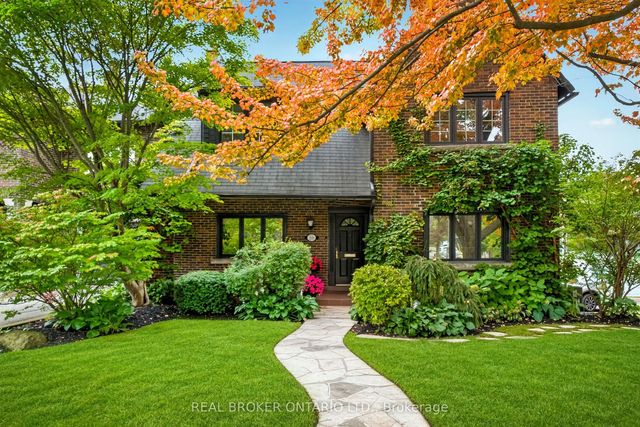 69 Chaplin Crescent, Toronto C03
