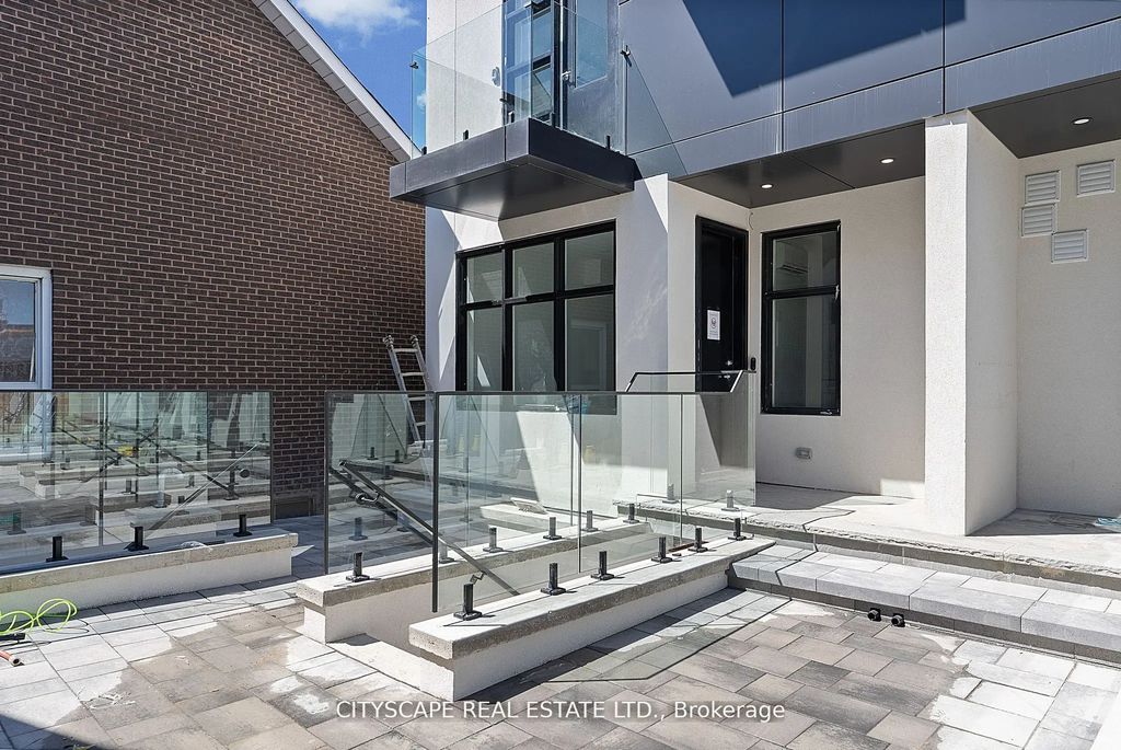 591 Oakwood Avenue 1 (bsmt), Toronto C03