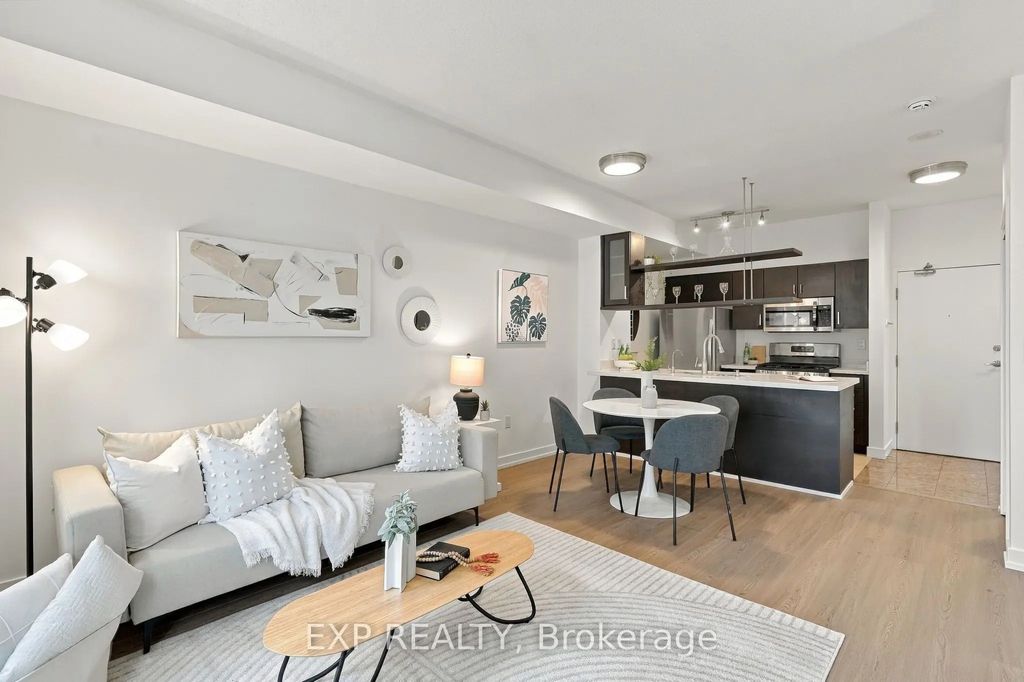 9 Spadina Avenue 301, Toronto C01