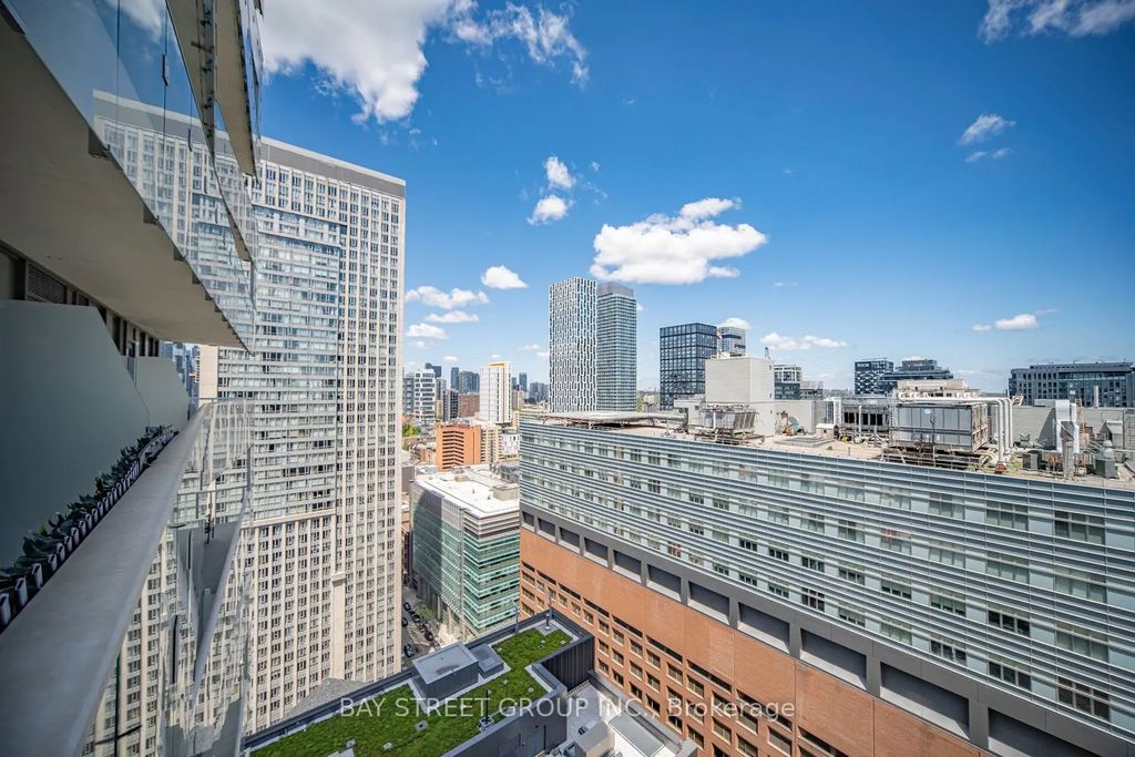 197 Yonge Street 2204, Toronto C08