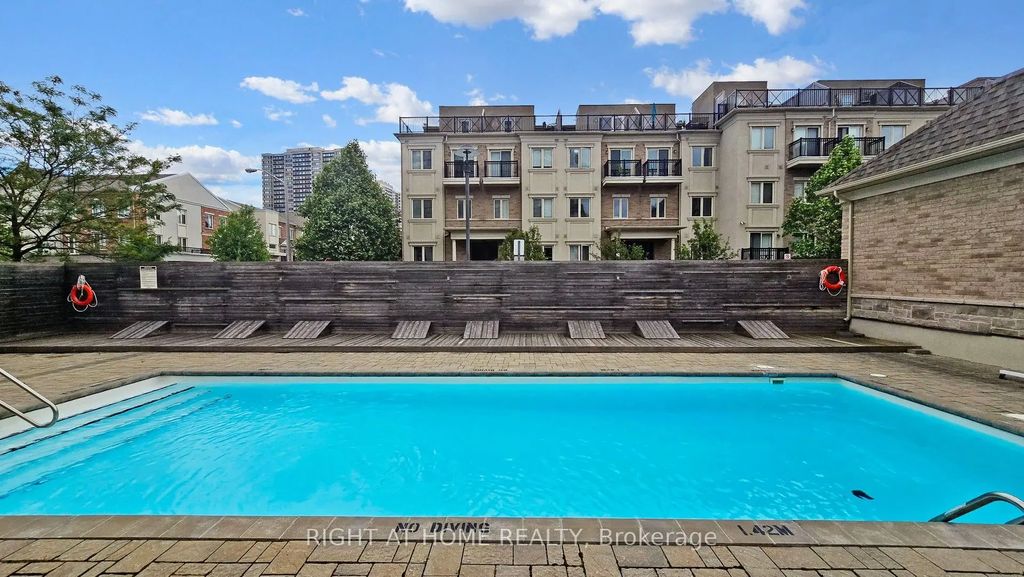 17 Coneflower Crescent 108, Toronto C07