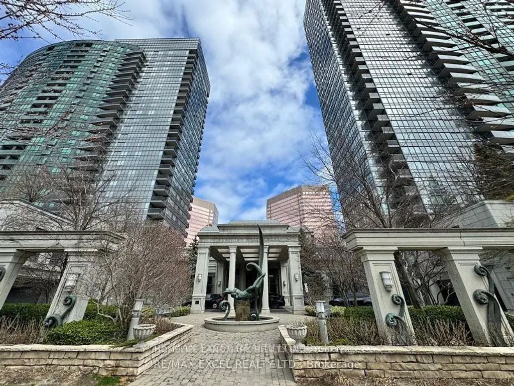 15 Greenview Avenue 406, Toronto C07