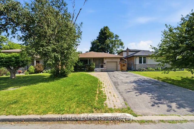 51 Clifton Avenue Lower, Toronto C06