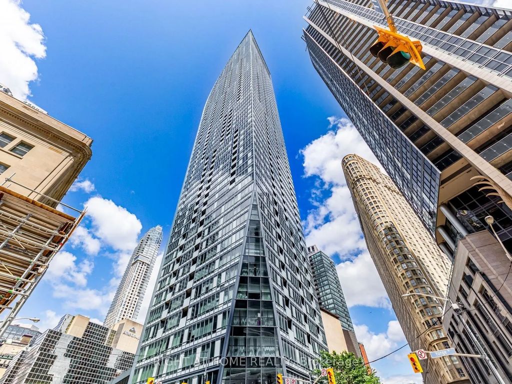8 The Esplanade N/a 4004, Toronto C08