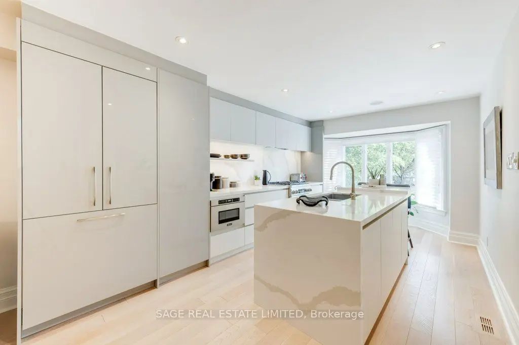 70 Heath Street E, Toronto C09