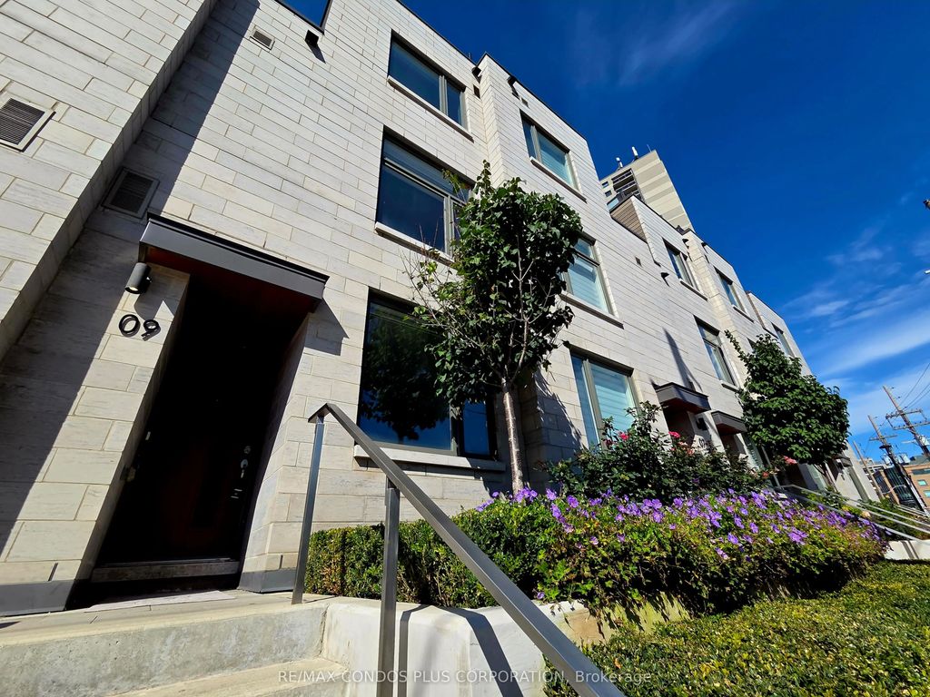 270 Davenport Road 9, Toronto C02