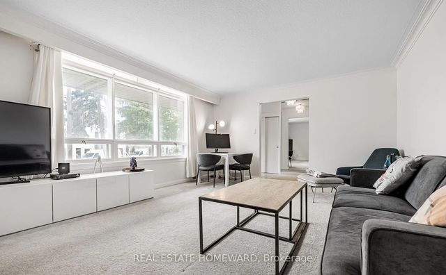 11 Greenbriar Road Main, Toronto C15