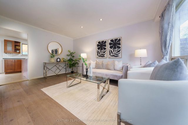 172 Hollyberry Trail, Toronto C15