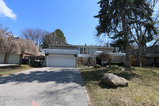 18 Silvergrove Road, Toronto C12