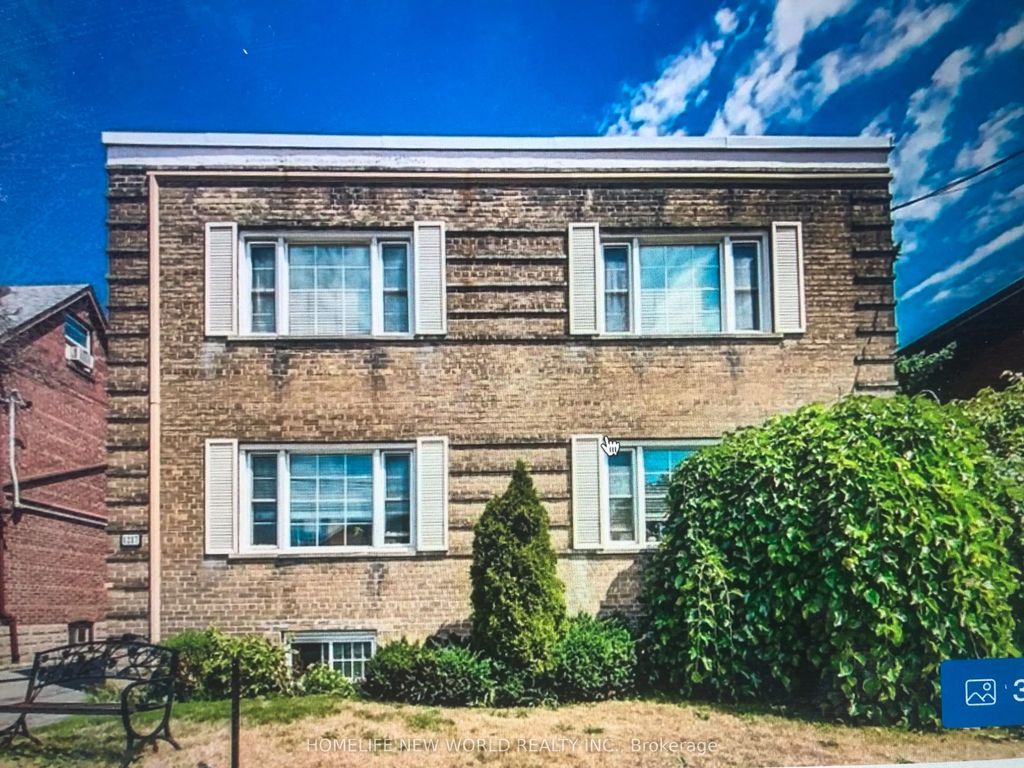1217 Avenue Road 3, Toronto C04