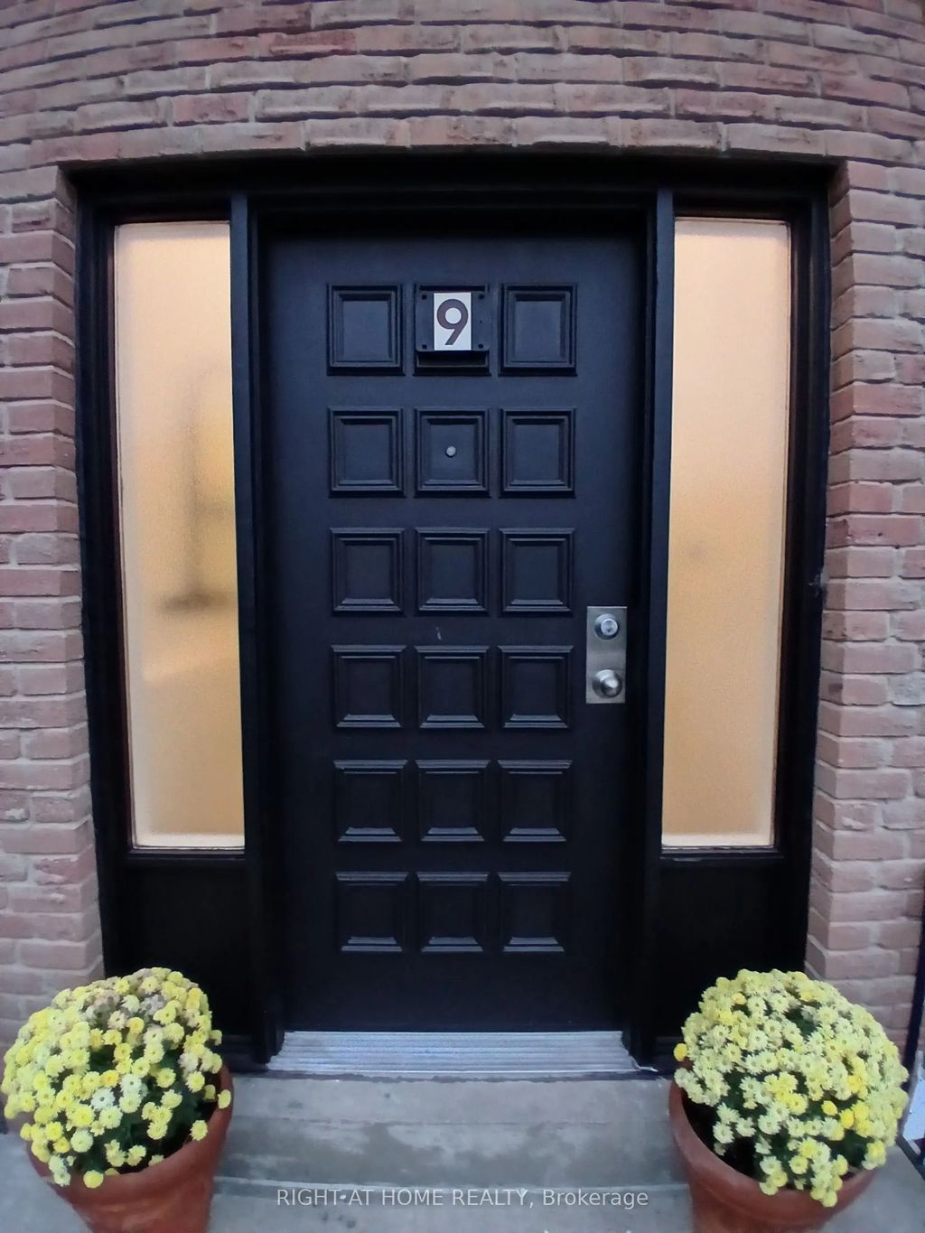 9 Ivan Nelson Drive, Toronto C07