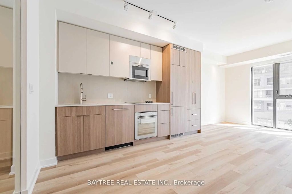 840 St Clair Avenue W 414, Toronto C03