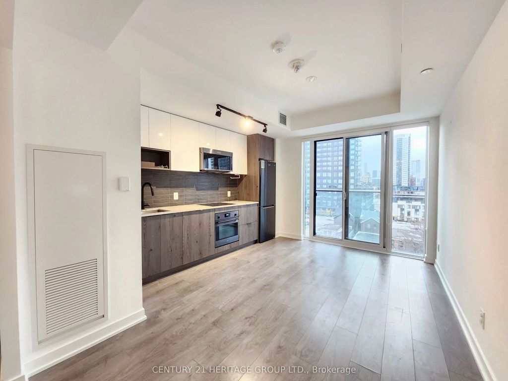 5 Defries Street 619, Toronto C08