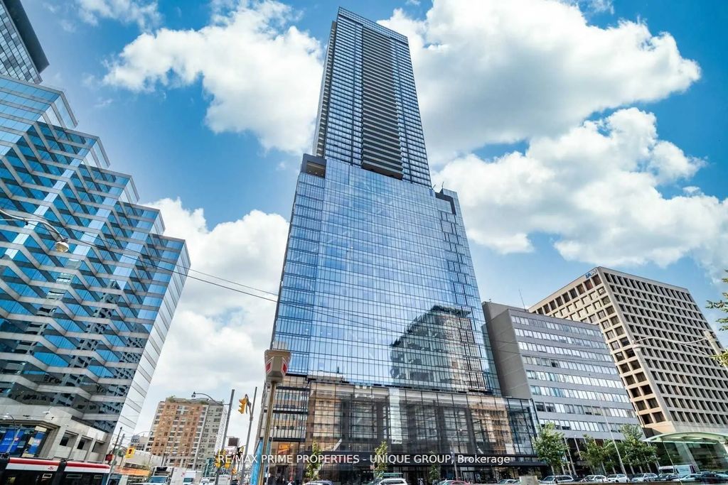 488 University Avenue 5002, Toronto C01