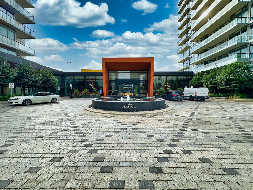 95 Mcmahon Drive 801, Toronto C15