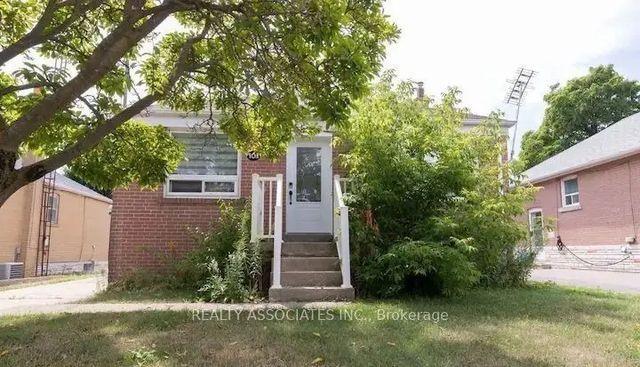 101 Reiner Road, Toronto C06