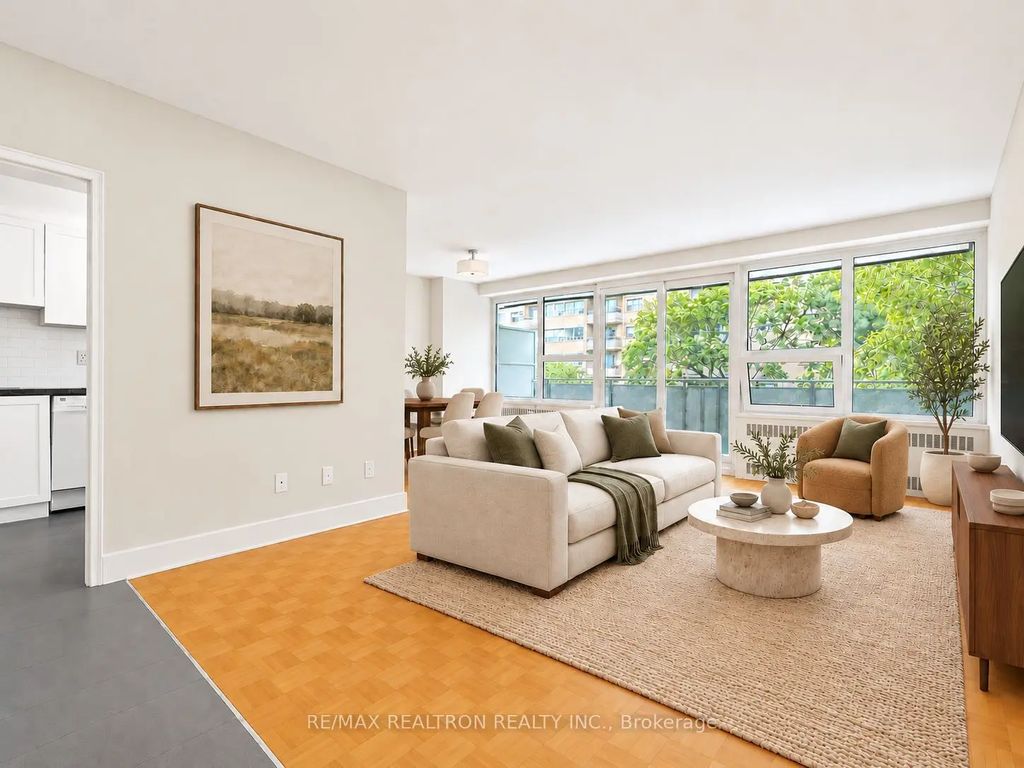10 Shallmar Boulevard 307, Toronto C04
