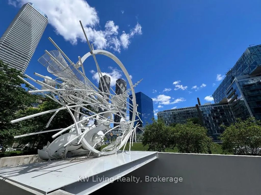 15 Queens Quay E 609, Toronto C08