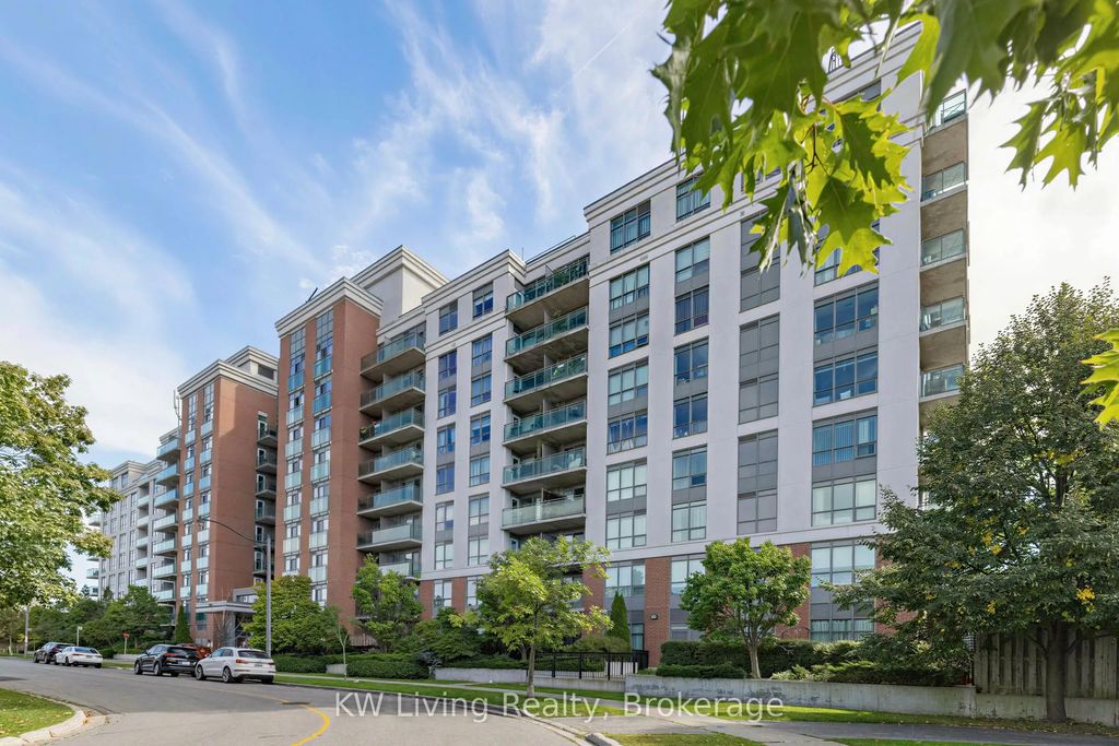 120 Dallimore Circle 819, Toronto C13