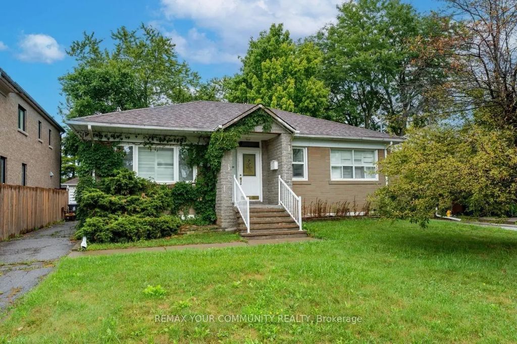82 Caines Avenue Basement, Toronto C07
