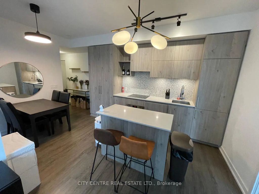 1 Yorkville Avenue 1602, Toronto C02
