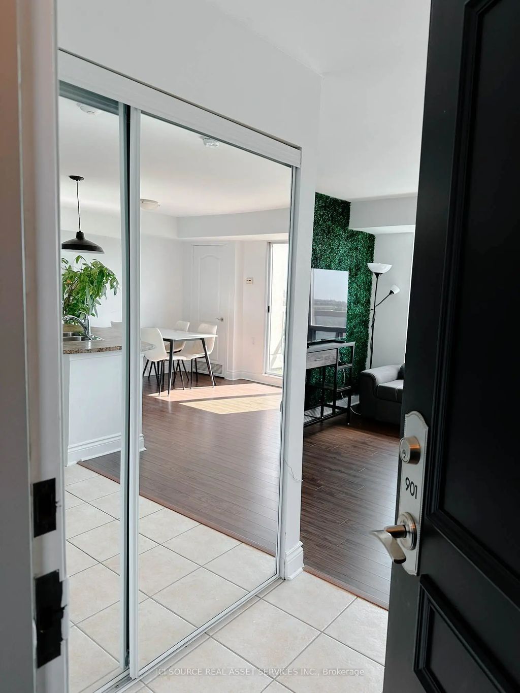 935 Sheppard Avenue W 901, Toronto C06
