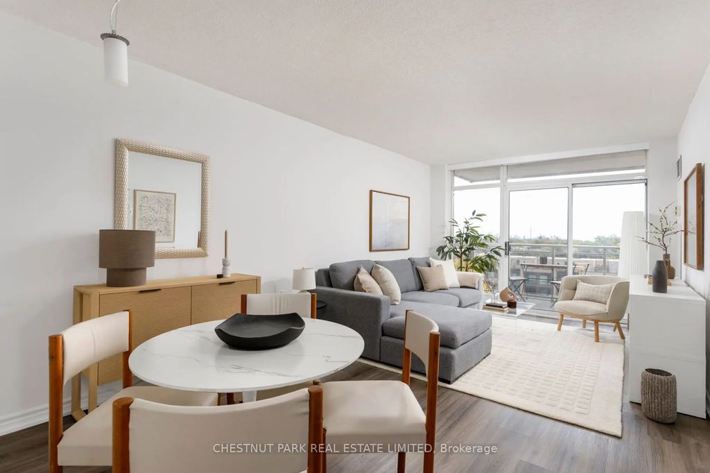 650 Lawrence Avenue W 704, Toronto C04
