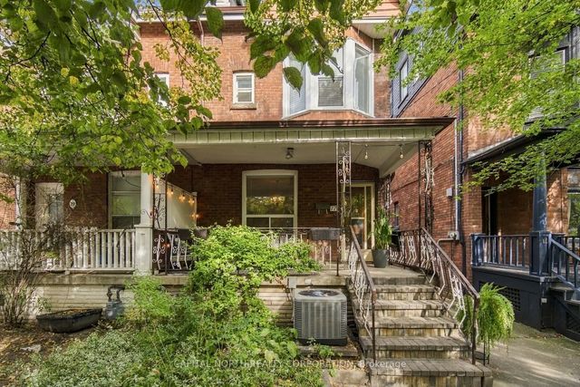 17 Delaware Avenue, Toronto C01